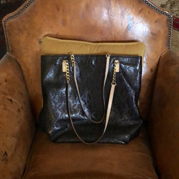 Michael Kors Monogram Tote - Picture 2 of 5